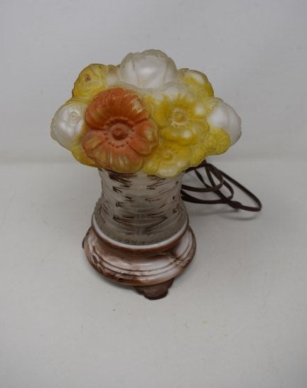 Vintage Pairpoint Style Table Lamp: Vintage Pairpoint Style Table Lamp, measures 9" tall.