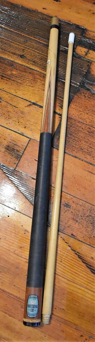 Vintage Brunswick Willie Hoppe Pool Cue Billiards: Vintage Brunswick Willie Hoppe Professional Pool Cue.