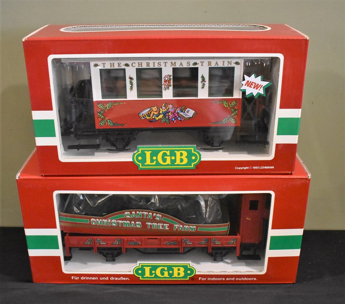 Lot of 2 LGB G Scale Christmas Cars 3607 41120: A Lot of 2 LGB G Scale Christmas Cars, 3607 Passenger Car and 41120 Santa's Christmas Tree Farm.
