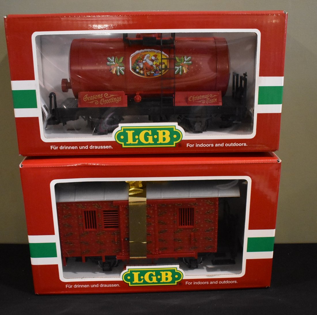Lot of 2 LGB G Scale Christmas Cars 47400 34190: A Lot of 2 LGB G Scale Christmas Cars including 47400 Single Dome Tank Car and 34190 Gift Car.
