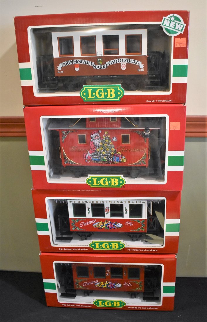 Lot of 4 LGB G Scale Christmas Cars: A Lot of 4 LGB G Scale Christmas Cars including 3207, 4465-o, 36076 and 36075. All are in original boxes.