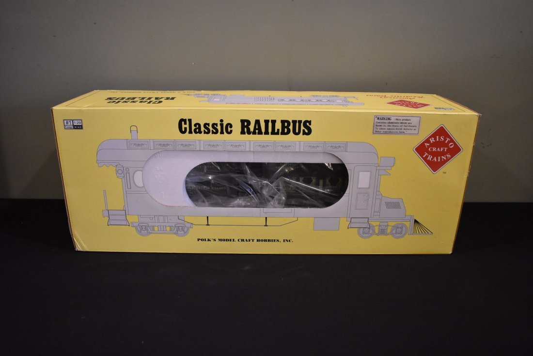 Aristocraft 83108 ATSF Classic Railbus: Aristo Craft #83108 ATSF Santa Fe Classic Railbus. In original box.