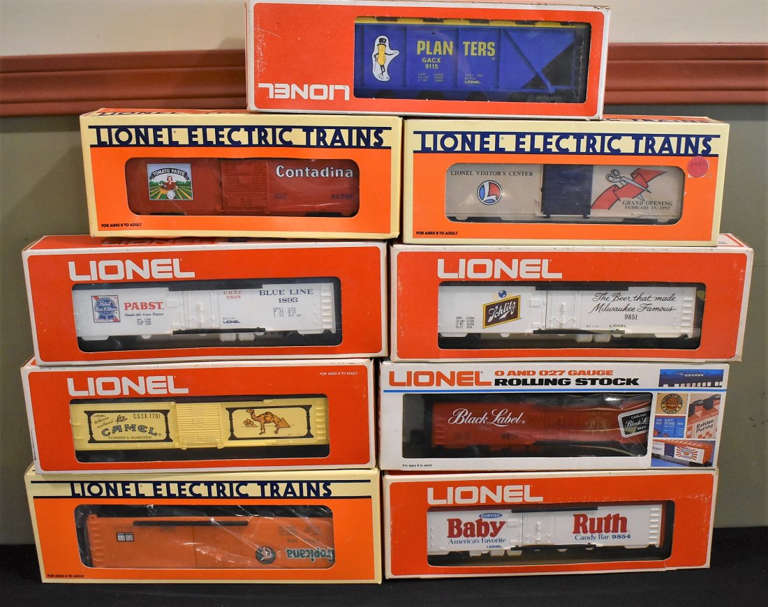 Lot of 9 Lionel Boxcars: A Lot of 9 Assorted Lionel O Gauge Box Cars, as shown