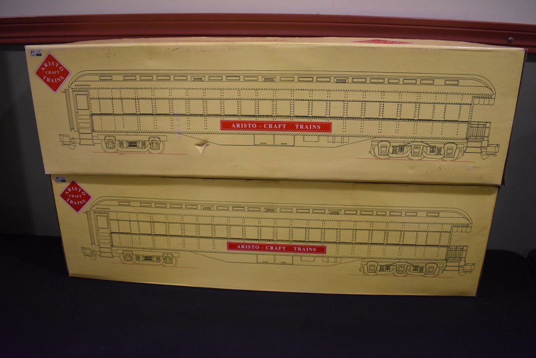 Lot of 2 Aristocraft G Scale Heavyweight Passenger Cars: A Lot of 2 Aristocraft G Scale Heavyweight Passenger Cars, ATSF Santa Fe, 31711 & 3181.