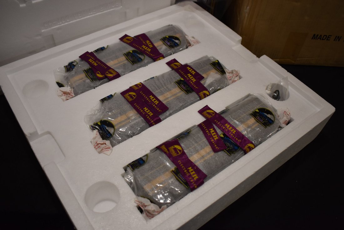 MTH O Scale Electro Motive Diesel Engine Set 2277 (1 of 6)