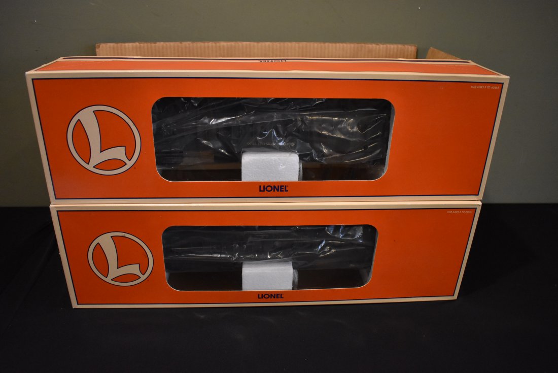 2 Lionel Willow River Pullman Passenger Cars (1 of 2)