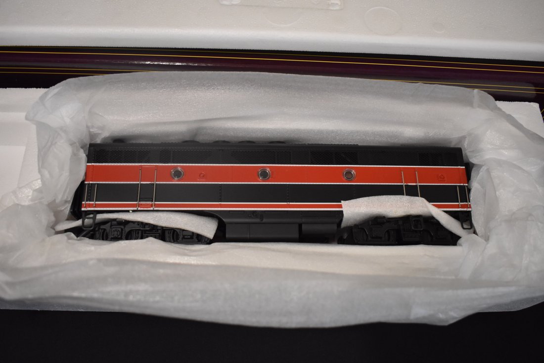 MTH 20-2127-4 Rock Island F-3 B-Unit (1 of 5)