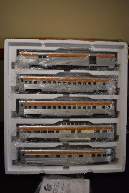 MTH 20-6549 The Chessie 5-Car Passenger Set (1 of 5)