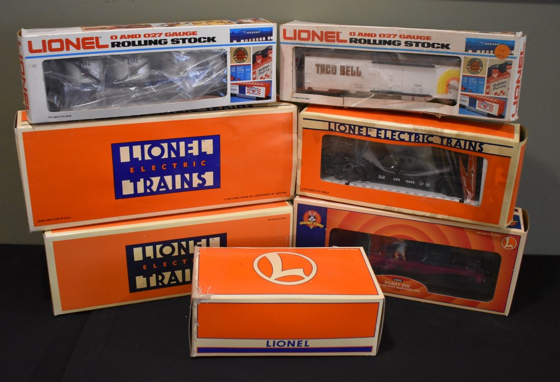 Lot of 7 Assorted Lionel Cars (1 of 2)