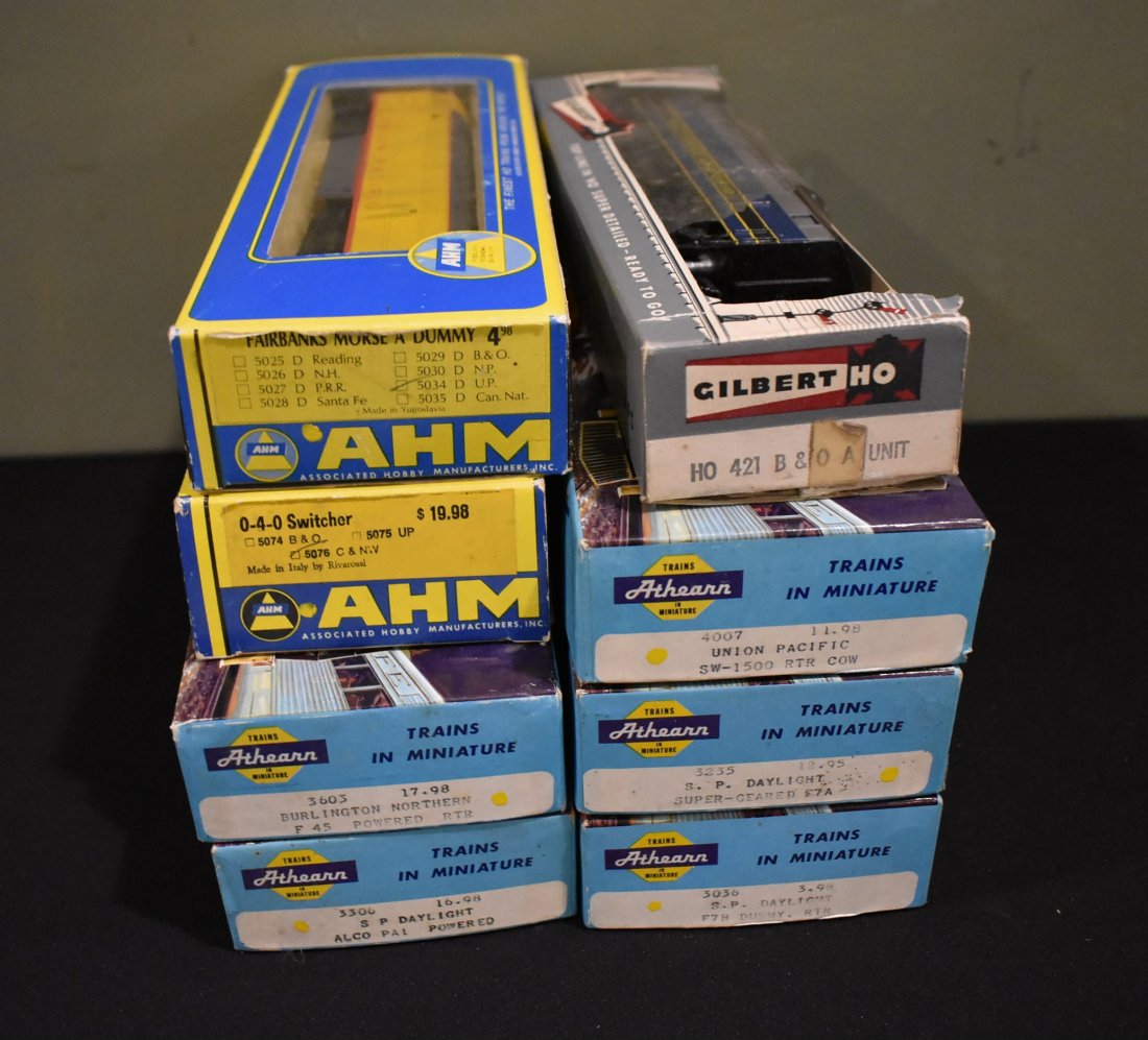 Lot of 8 HO Scale Locomotives (1 of 1)