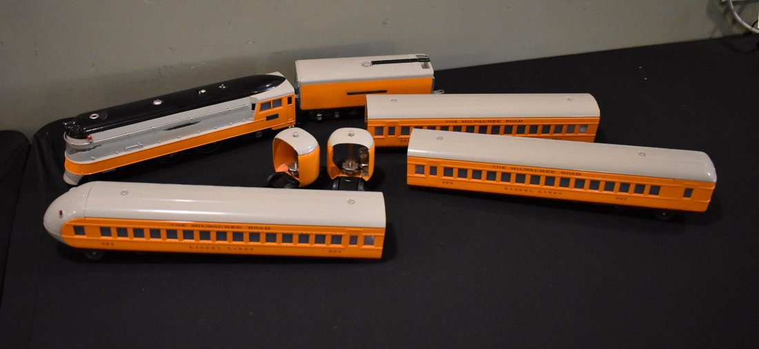 Lionel Hiawatha 5 pc Set w Loco and Tender (1 of 6)