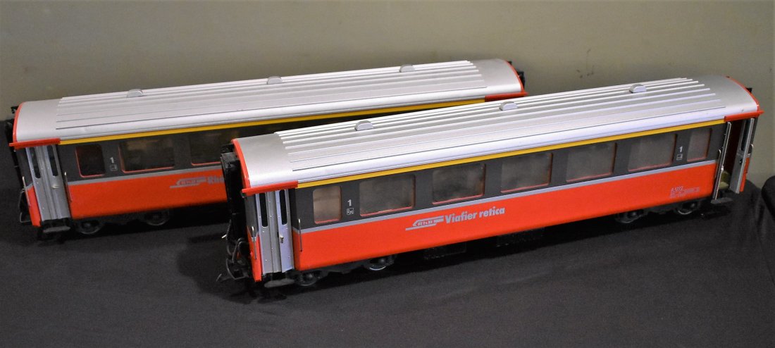 2 LGB G Scale RhB Swiss Passenger Cars (1 of 5)