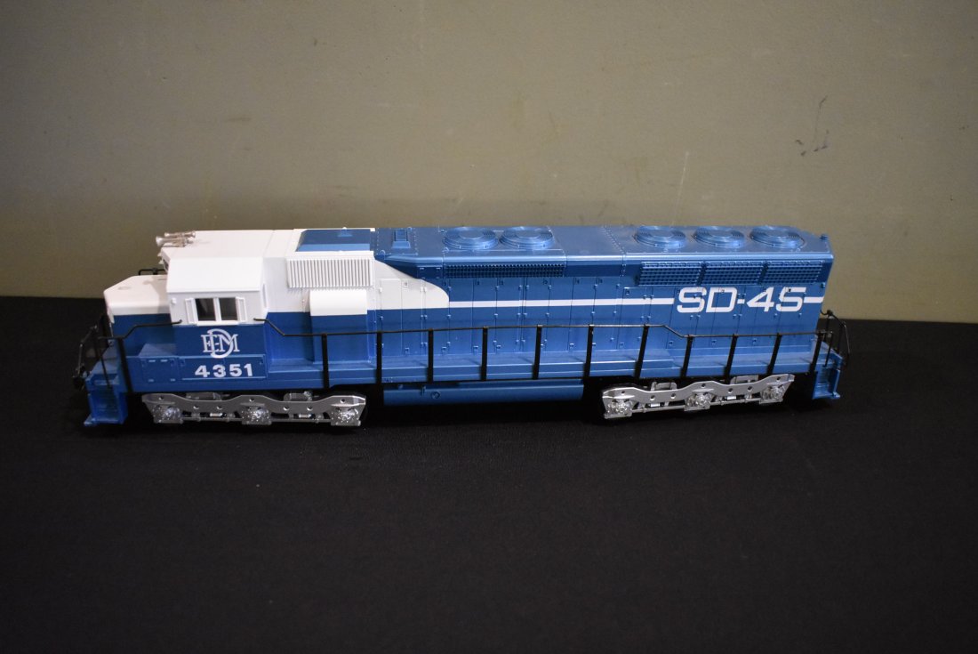 MTH SD-45 #4351 Electro Motive Locomotive: MTH #4351 O Scale #4351 Electro Motive Locomotive