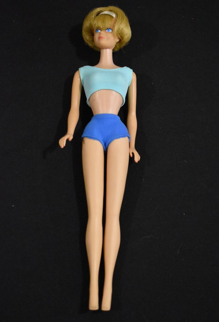1965 Bend Leg Midge Barbie Fashion Doll: 1965 Bend Leg Midge Barbie Fashion Doll - We are not Graders so you should check out all of the pictures to make a judgment on the condition for yourself.
