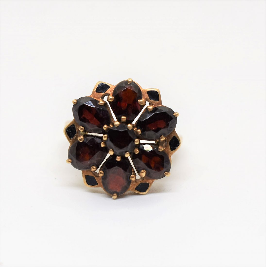 GORGEOUS Vintage 10K Gold & Garnet Ring: Stunning Vintage 10K Gold & Garnet Ring, size 7.5