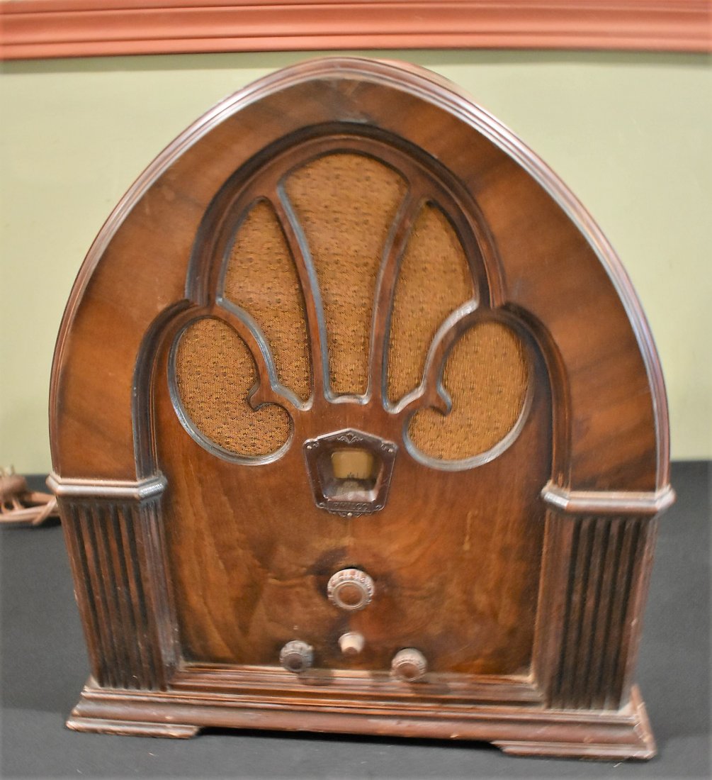 Vintage Philco Tube Radio: Vintage Philco Tube Radio, not working