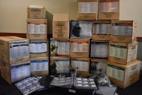 Large Lot of Star Wars Miniatures RPG Game figure Lot: Large Lot of Star Wars Miniatures RPG Game figure Lot - hundreds of figures here!! the boxes are full, we really dont know much about these so we arnt going to be able to answer many questions about