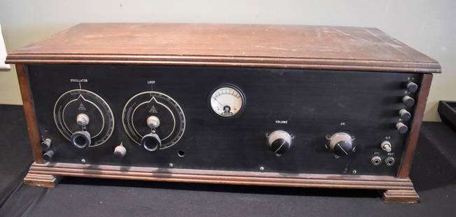 1920's Project Tube Radio Home Brew: Vintage 1920's Project Tube Radio, Home Brew, measures 12" x 12" x 10", untested, no cord