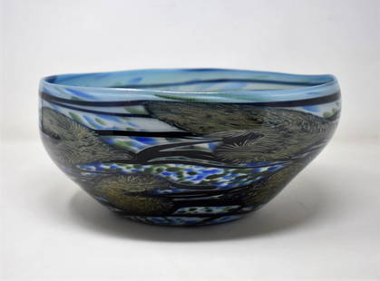 AMAZING Charles Lotton Art Glass Centerpiece Bowl Blue: AMAZING Blue Iridescent Charles Lotton Art Glass Centerpiece Bowl. The outside is a leaf & vine pattern with an iridescent interior. It measures 11.25" in diameter and is in mint condition. The