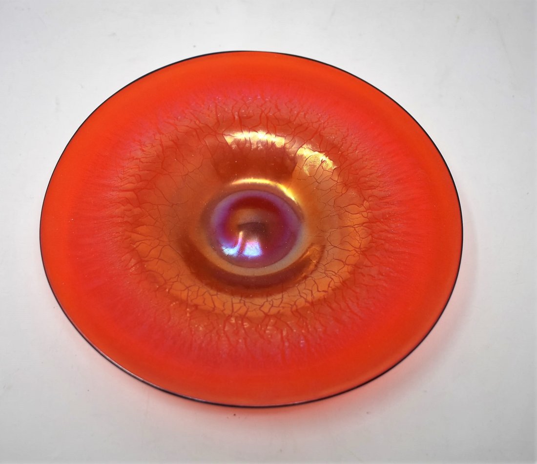 RARE Charles Lotton 1975 Starburst Art Glass Plate: Super RARE Early Charles Lotton 1975 Art Glass Orange Starburst Plate. It measures 6" in diameter and comes in excellent condition