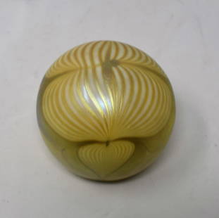 Vintage 1978 Correia Paperweight: Vintage 1978 Correia Paperweight, gold and white, 3" in diameter
