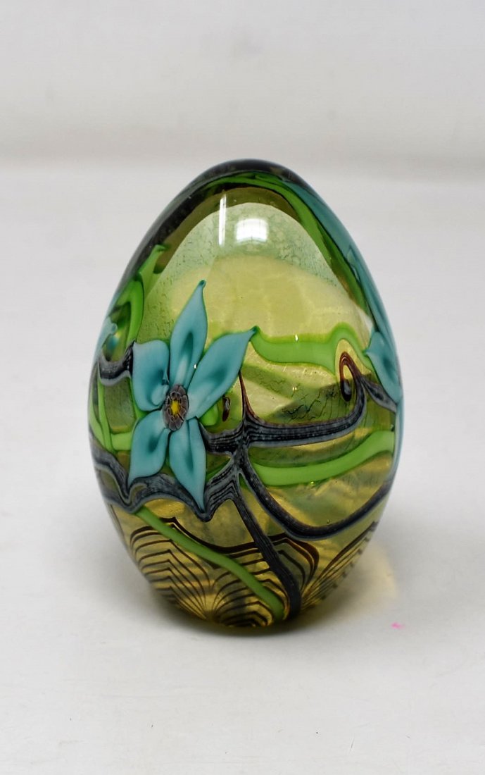 Vintage Orient & Flume Egg Paperweight: Vintage Orient & Flume Egg Shaped Paperweight with Flowers, measures 3.5" tall