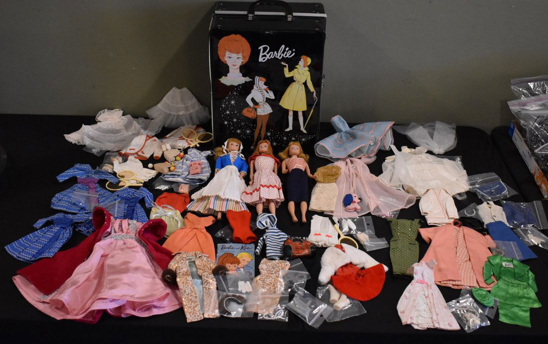 Barbie #5 Ponytail, 2 Midge Dolls, Case & Clothes Lot: Barbie #5 Ponytail, 2 Midge Dolls, Case & Clothes Lot - Please see Photos for What is included and Condition of Items - We Noticed One Dress is a reproduction and is marked as such. please see photos