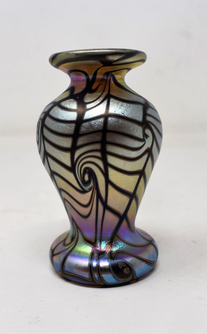 1975 Orient & Flume Small Art Glass Vase Spider Web (1 of 6)