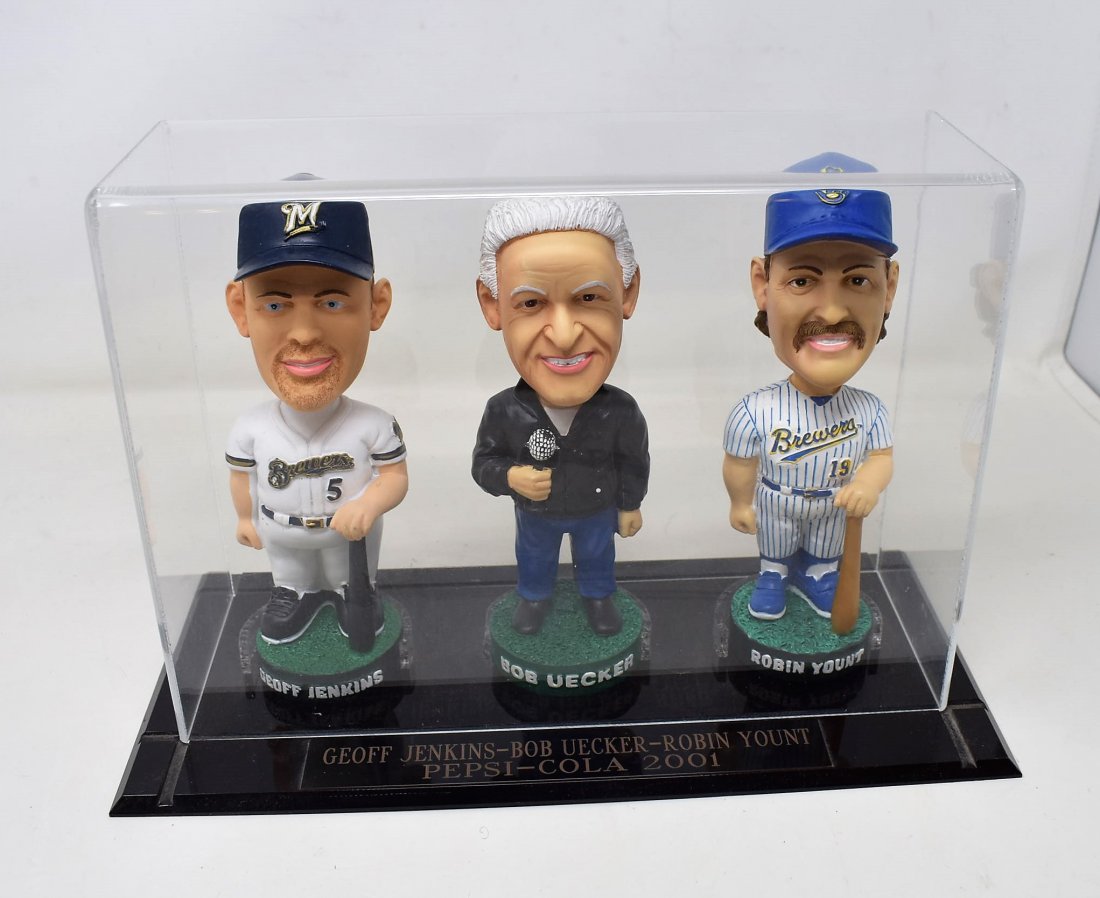 2001 Pepsi Milwaukee Brewers Bobblehead Set: 2001 Pepsi Milwaukee Brewers Bobblehead Set including Geoff Jenkins, Bob Uecker and Robin Yount. They come in custom display box.