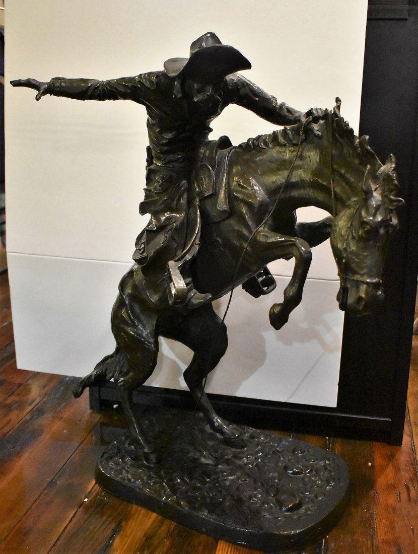 Frederic Remington Bronze "Bronco Buster" Large (1 of 7)