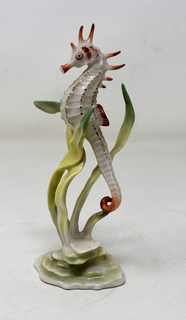 Vintage Hutschenreuther Porcelain Seahorse: Amazing Hutschenreuther Porcelain Seahorse Figure with great details. It measures 5" tall.