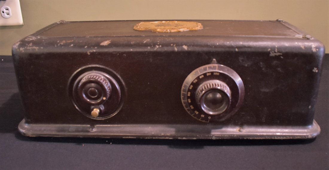 Vintage Atwater Kent Tube Radio Model 35 (1 of 4)