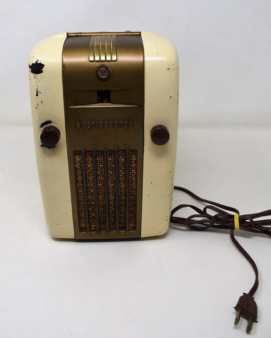 Vintage Westinghouse H-126 Little Gem Radio (1 of 6)