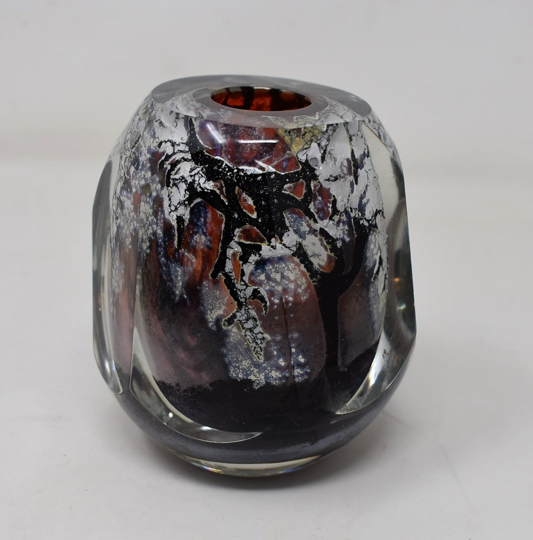 1979 Colleen Ott Art Glass Vase w Trees: Beautiful 1979 Colleen Ott Art Glass Vase with Trees, measures 4.5" tall, signed.