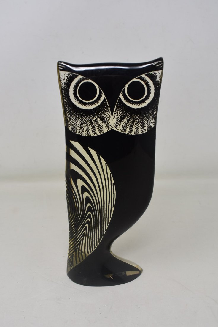 Vintage Palatnik Op Art Lucite Owl Mid-Century: Vintage Palatnik Op Art Lucite Owl Brazil. It measures 7.5" tall.