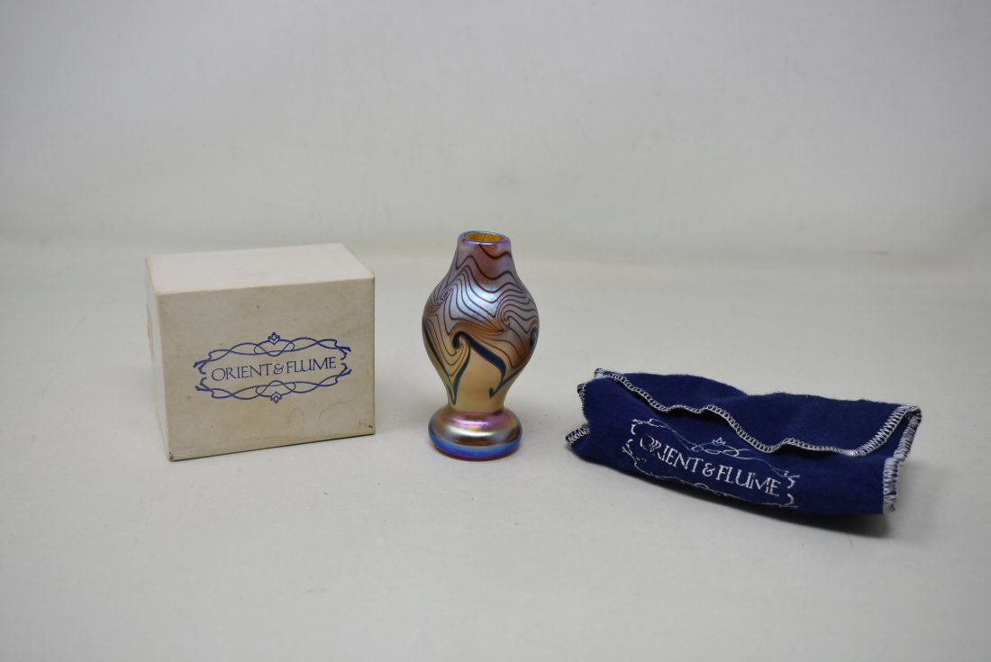 Beautiful 1975 Orient & Flume Mini Iridescent Vase: 1975 Signed Orient & Flume Mini Iridescent Vase, measures 3.5" tall, comes with pouch.