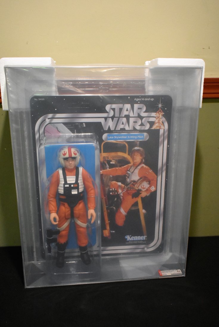 Kenner Star Wars Gentle Giant Luke Skywalker AFA 9.0 (1 of 4)
