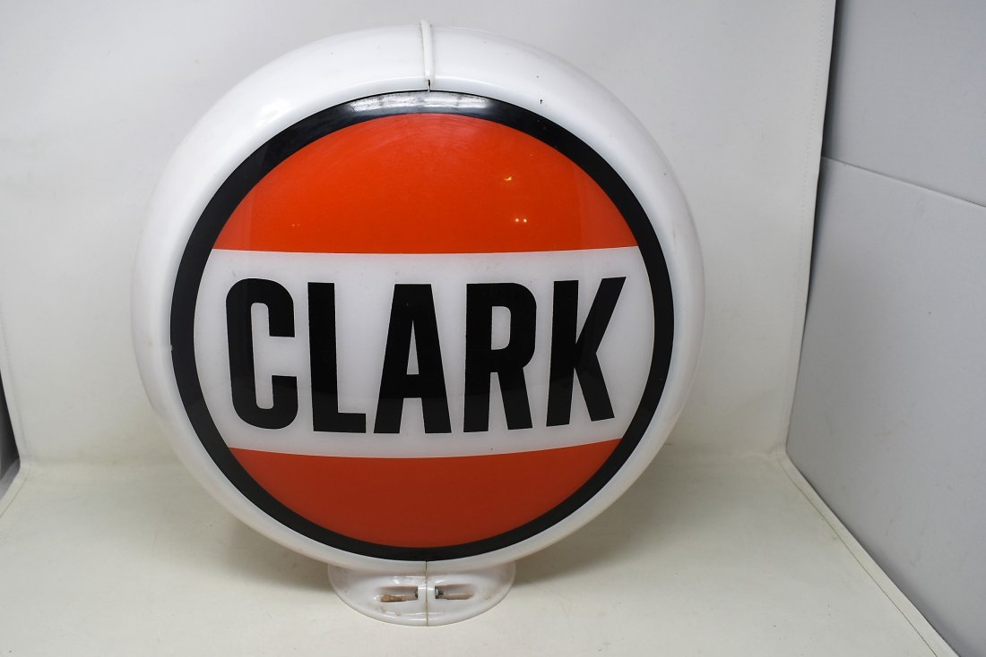 Clark Gas Pump Globe (1 of 4)