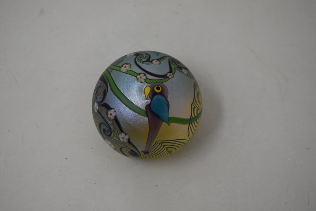Orient & Flume 1978 Art Glass Paperweight with Bird NICE (1 of 6)