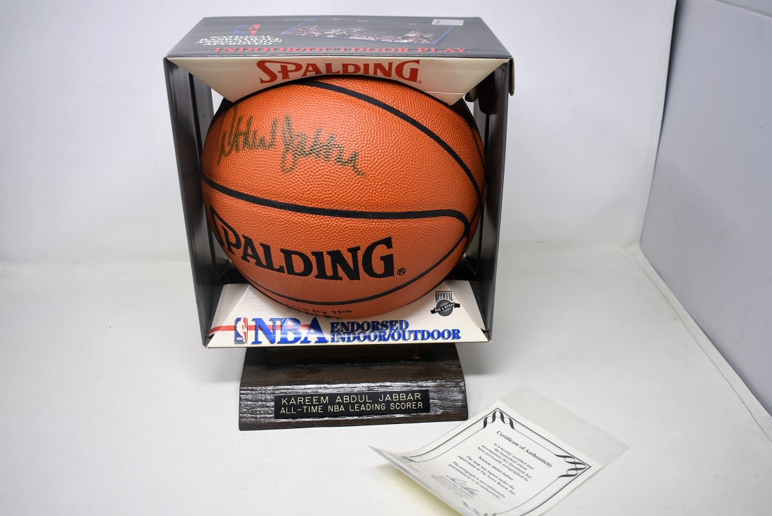 Kareem Abdul-Jabbar Autographed Basketball w COA: Kareem Abdul-Jabbar Autographed Basketball with Base and COA.