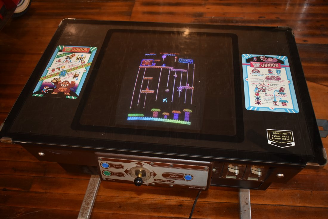 Original 1982 Nintendo Donkey Kong Junior Cocktail Table Arcade Game (1 of 16)
