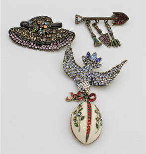 Heidi Daus Rhinestone 3 Brooch Pin Set Bird Gardening and Hat: Heidi Daus 3 Brooch Set. Nice condition. Sizes are Approx. Bird 3.5"x2.25" Hat 2.5"x1.5" Gardening 2"x2.25"