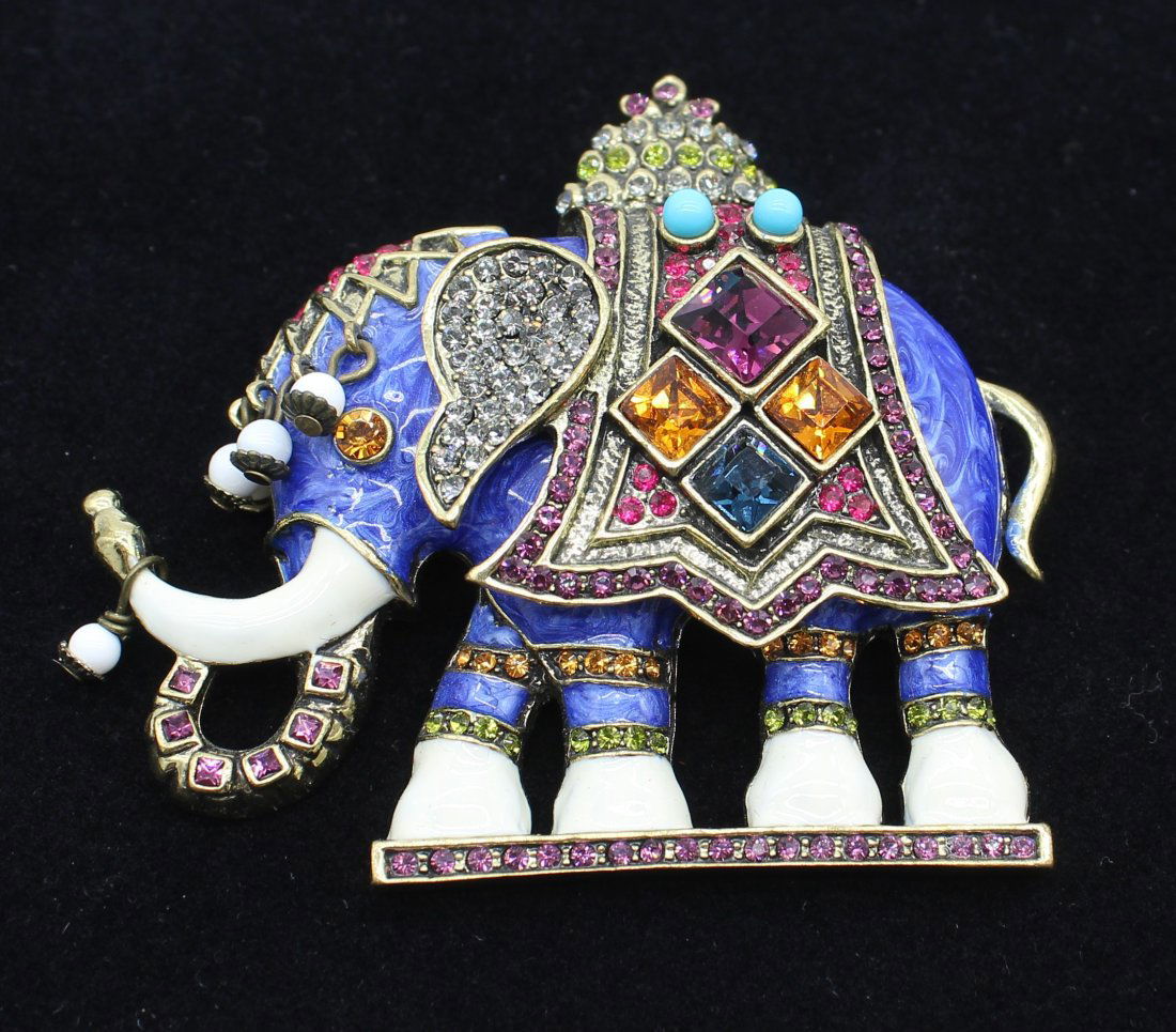 Heidi Daus Rhinestone India Indonesian Style Elephant Brooch Pin: Heidi Daus Rhinestone India Indonesian Style Elephant Brooch Pin, 3.25" wide.