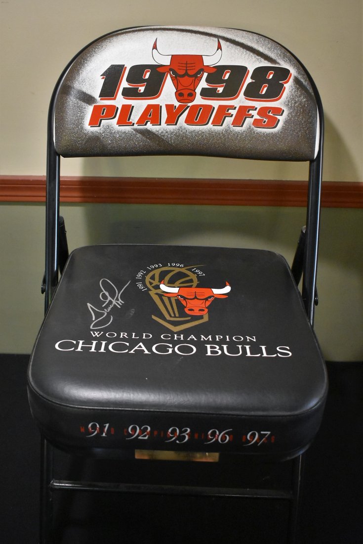 Chicago Bulls 1998 Playoffs Scottie Pippen Signed Courtside Chair Limited Ed (1 of 4)