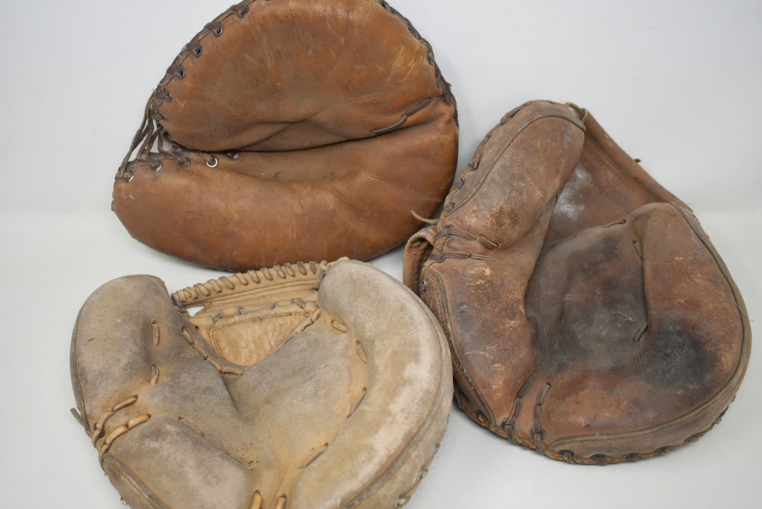 3 Vintage Baseball Gloves Mitts (1 of 5)