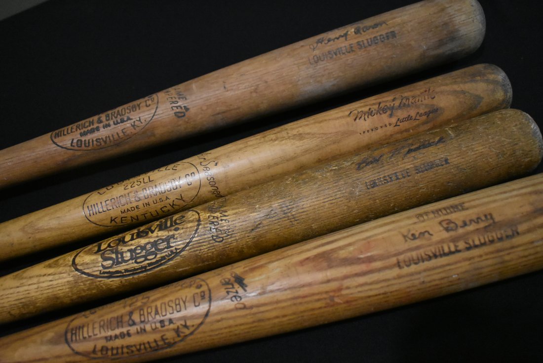 4 Vintage Louisville Slugger Baseball Bats (1 of 4)