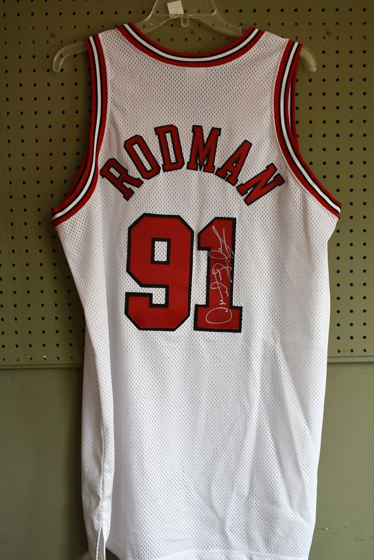 Dennis Rodman Chicago Bulls Autographed Jersey (1 of 4)