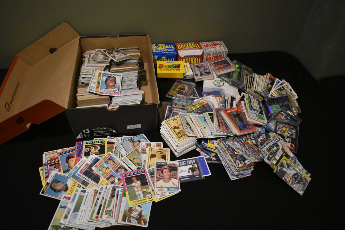 Large Lot of Baseball Cards 1960s-Modern (1 of 4)