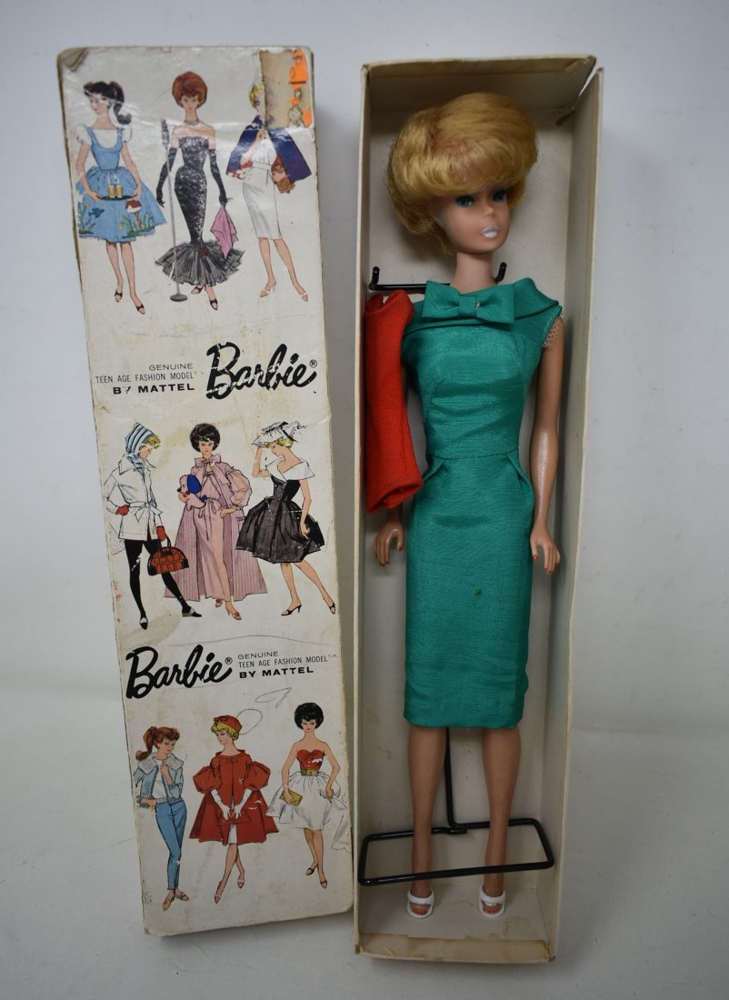 Vintage 1960s Bubble Cut Barbie in Box (1 of 6)