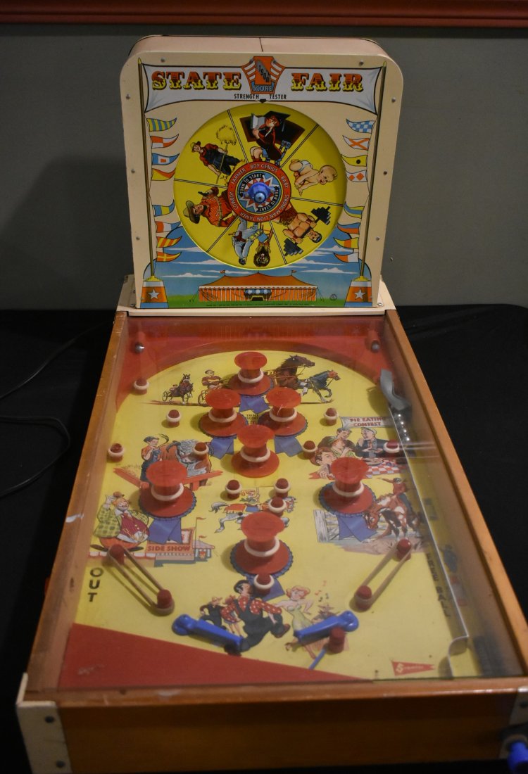 Vintage 1950s State Fair Tabletop Pinball Game (1 of 3)